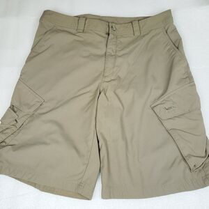 Under Armour Cargo Shorts Mens 34 Hiking Outdoors Camping Fishing Golf Green-Tan
